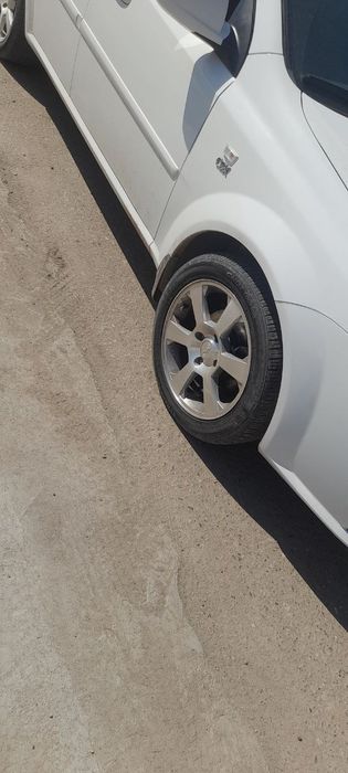 16lik Diska Sotiladi Jentraniki