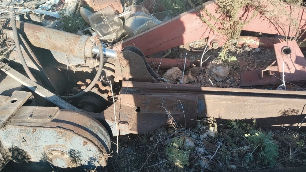 Продам траншеекопатель МТЗ 80