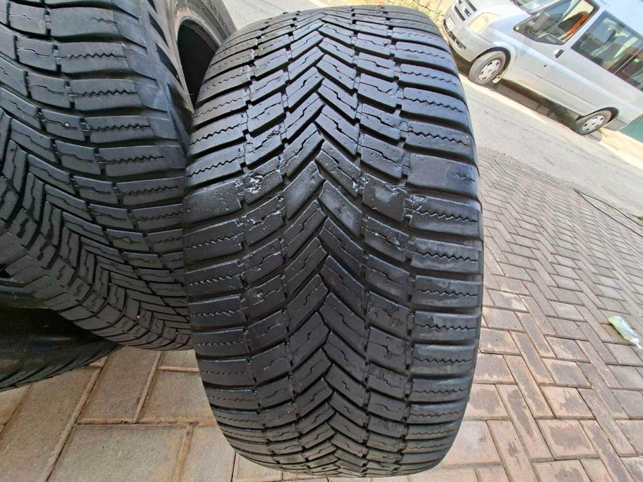 ГУМИ BRIDGESTONE 235/55/18    104V