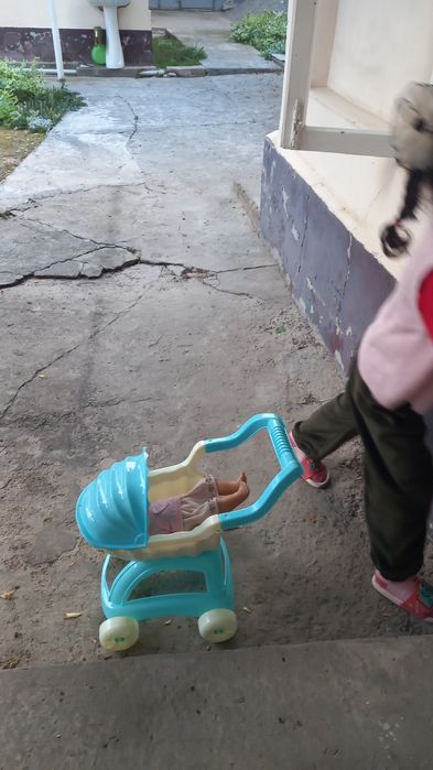 Bolalar kolyaskasi (qizlar uchun)