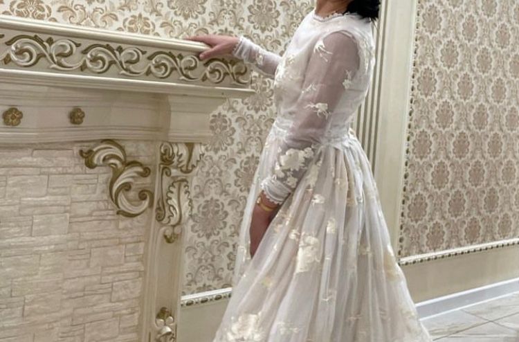 Сырга салу, узату. Вечернее платье