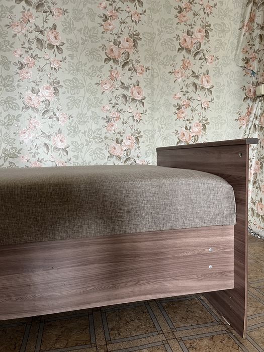 Продам кровати односпальные