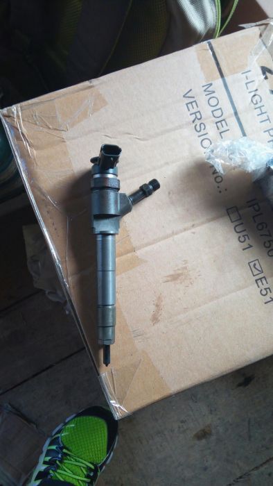 Injectoare piese Ford Ranger si Mazda bt 50 motor 2.5 3.0