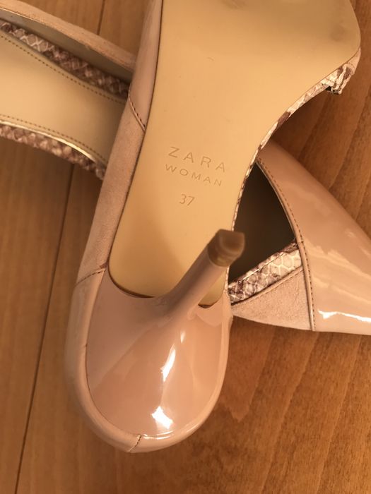 Елегантни обувки ZARA, лак и велур, N37