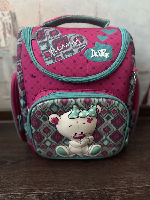 Продам портфель для девочки