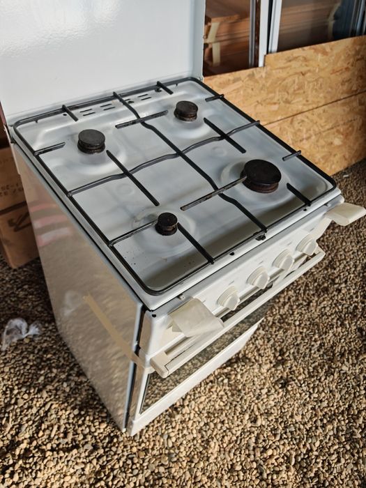 Aragaz pe gaz Metalica , 4 arzatoare, alb