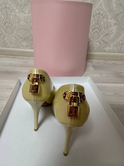 Босоножки Louis Vuitton