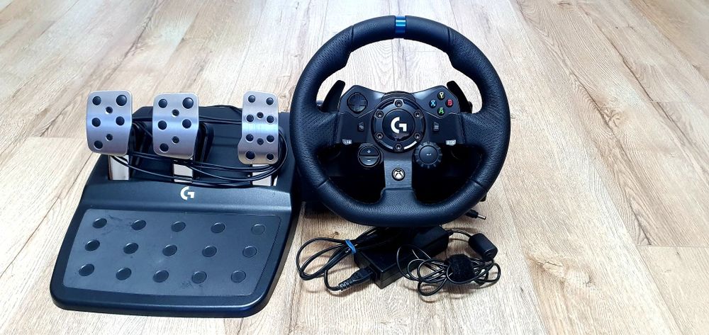 Gaming Volan Logitech G923 Volan+pedal+adapter 

Funcționea