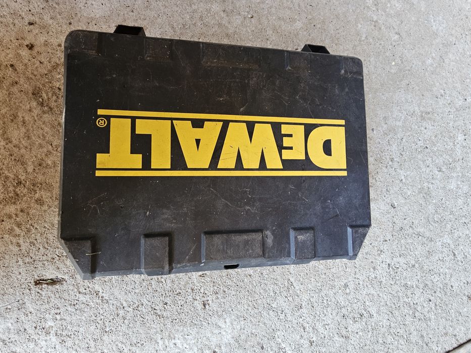 Șurubelnița pe acumulator professionala Elu-DeWalt BSA34