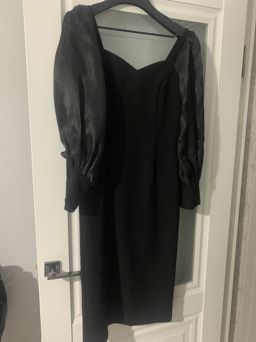 Платье бренд lichi