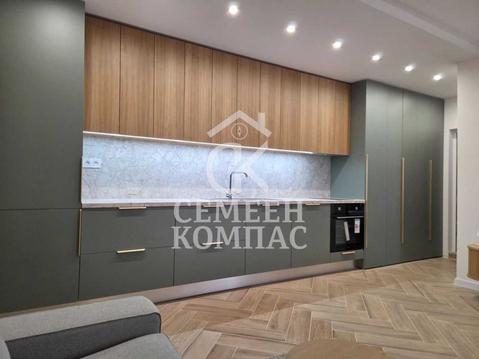 Двустаен луксозен апартамент/за първи наематели