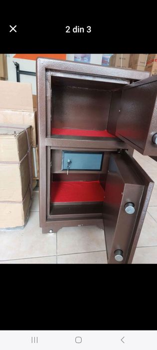 Seif metalic cu cheie