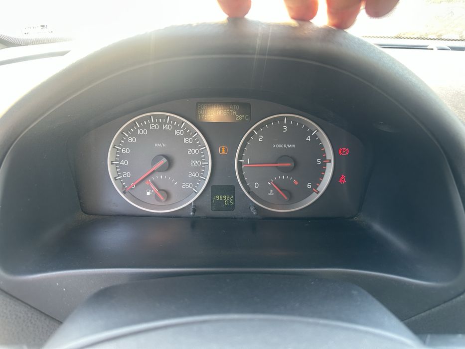 Volvo S40 2.0d-136k- На Части!!!