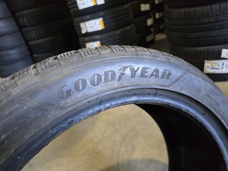 245/45/19 GOODYEAR 2бр