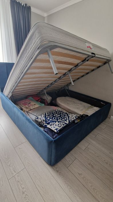 Продам двуспальная кровать