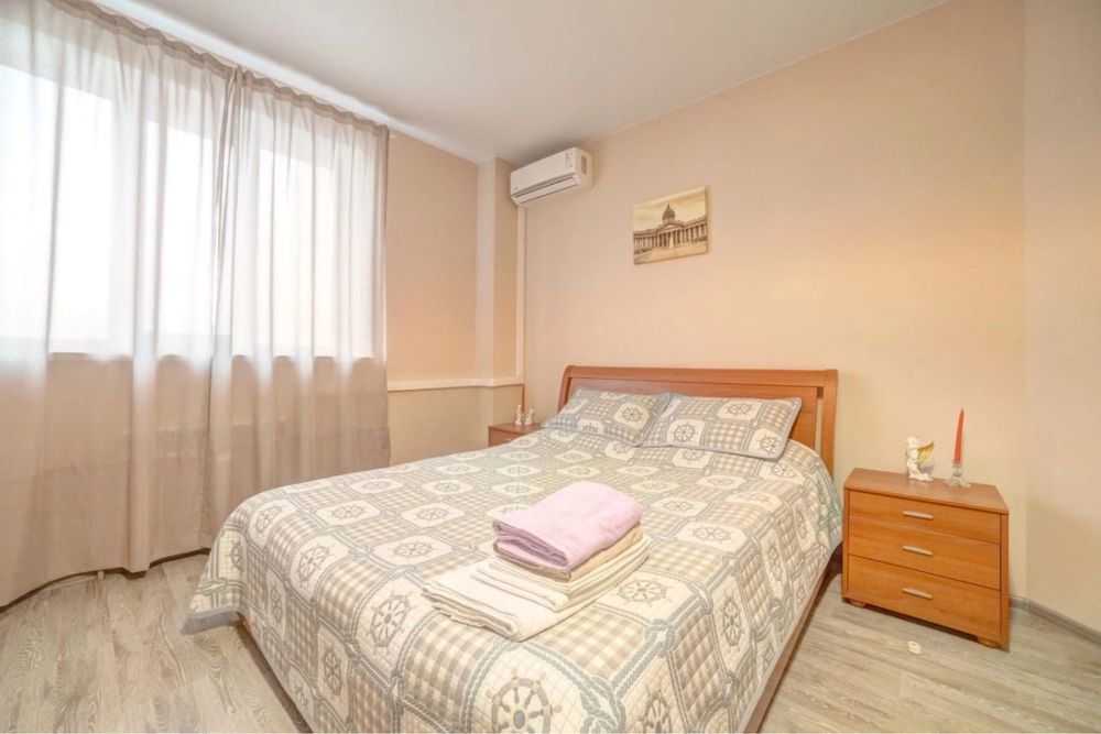 В центре левого берега 1 комнатная квартира посуточно