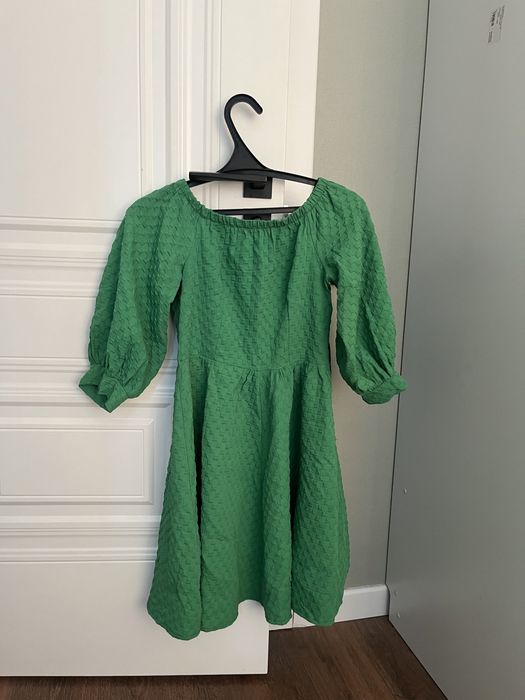 Платья и юбки  для девочек разных возрастов