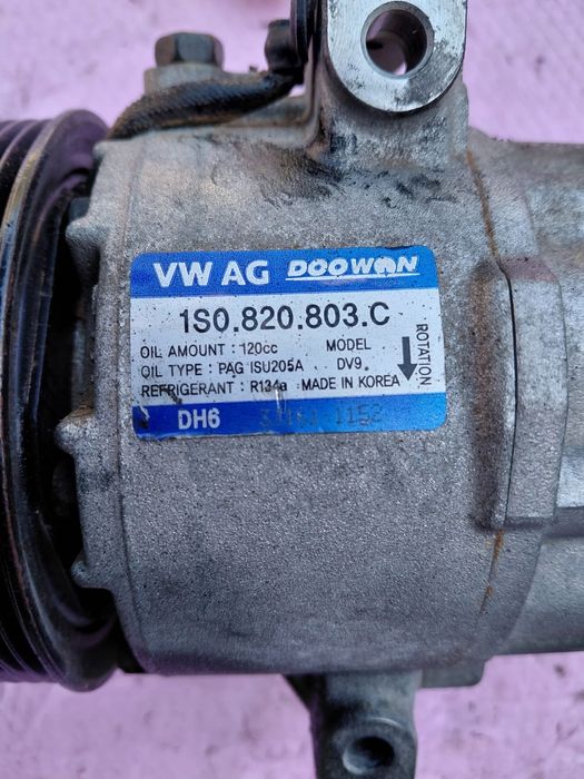 Compresor climă skoda Citigo cod 1SO,820 803 C  500 LEI