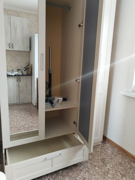 Продам спальный гарнитур