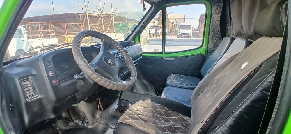 Ford bortovoy 1990-yil gaz