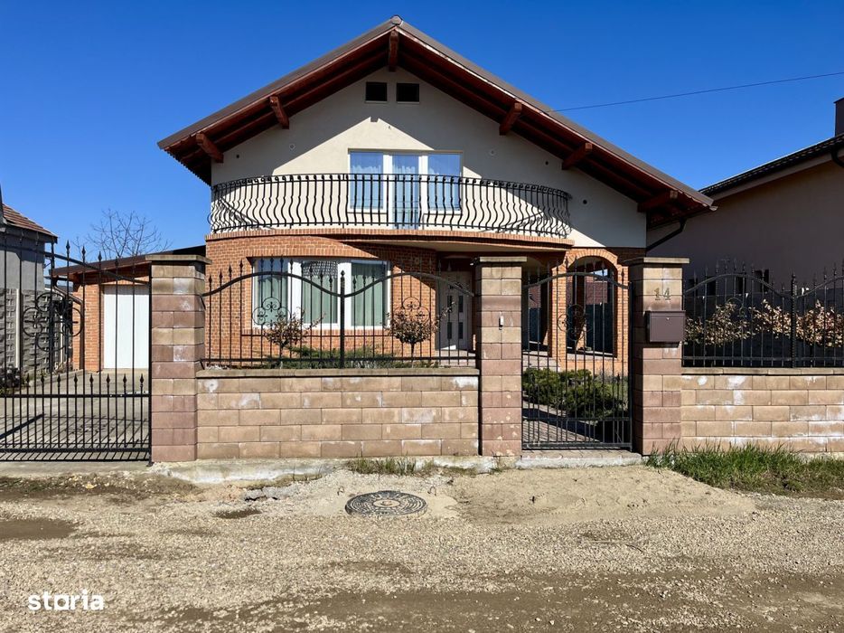 Casa 5 camere, 3 dormitoare, pret corect