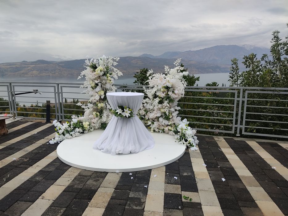 8 марта!Арки для свадебного торжества, шатер, стойки  и прочий декор !