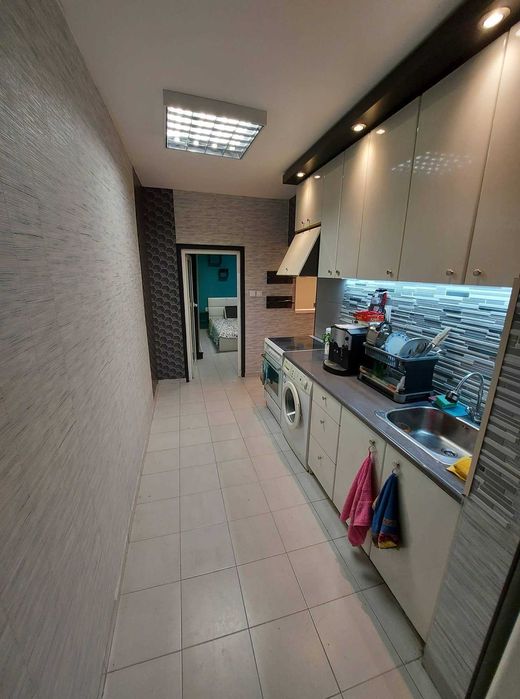 Дава се под наем Двустаен апартамент в София, Света Троица - 50 кв.м за 458.49 € - Снимка #1