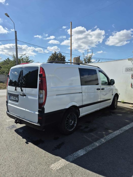 Mercedes Vito.