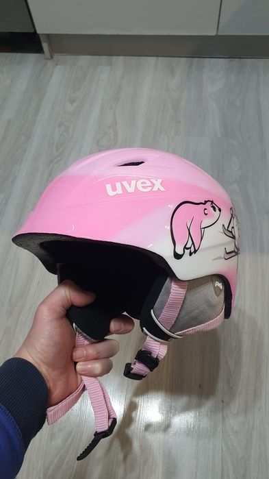 Детска ски каска увекс UVEX  неразличима от нова  и маска