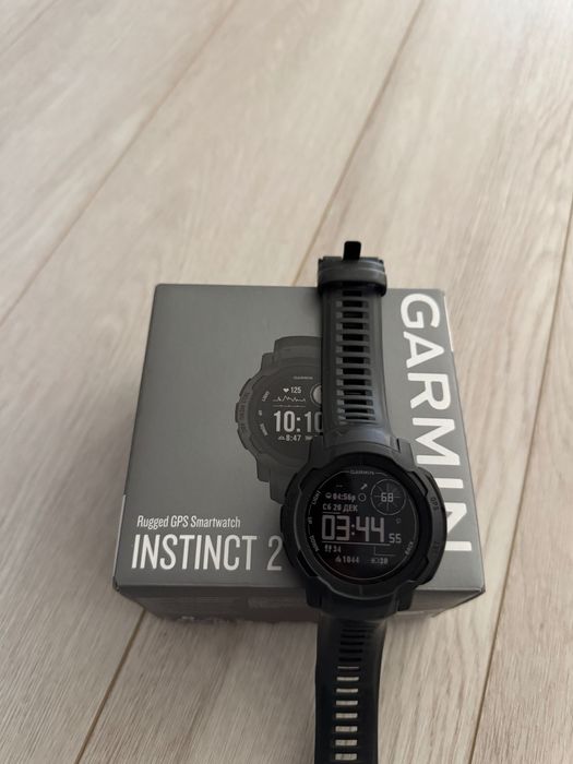 Часы GARMIN Instinct 2