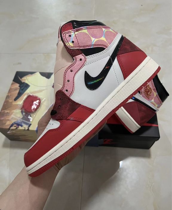 Air Jordan 1 Retro High "Spider-Man"