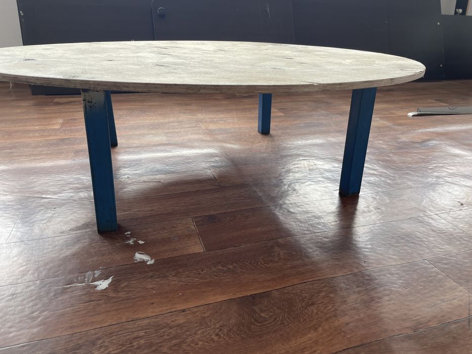 Продам стол круглый