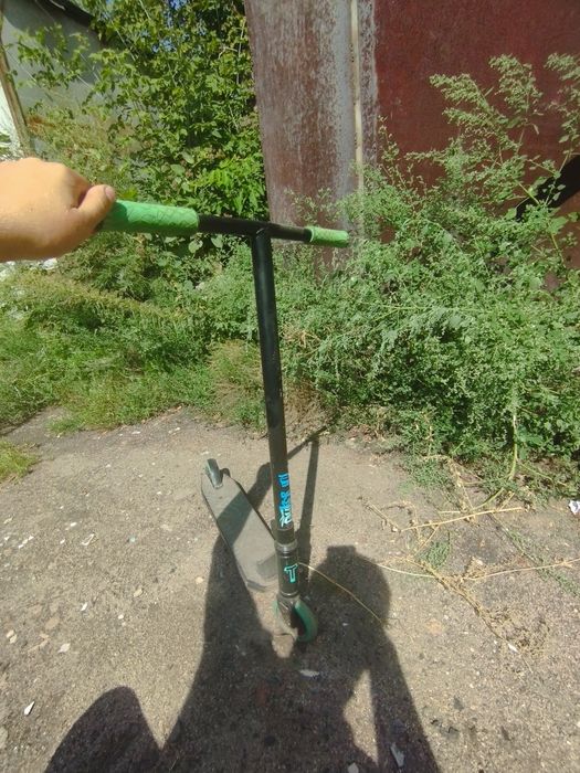 самокат tech team duker 101