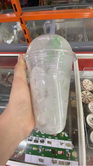 Лед в стакане и фасовыный лед