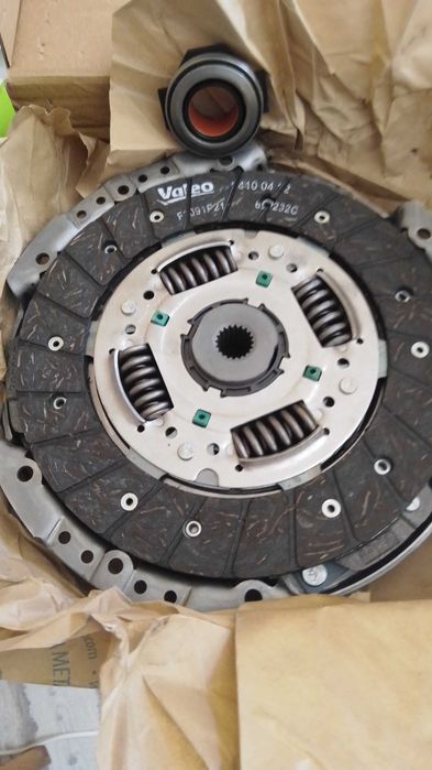 Комплект съединител 826525 VALEO - НОВ