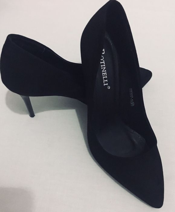 Pantofi cu toc eleganti!