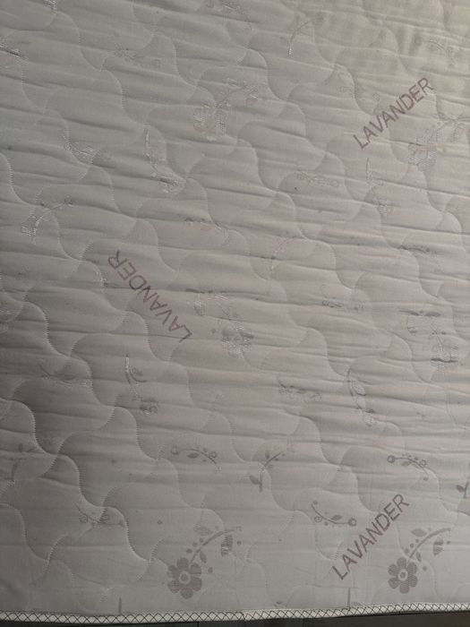 Saltea 140 x 200, fabricata in Italia, din spuma cu memorie