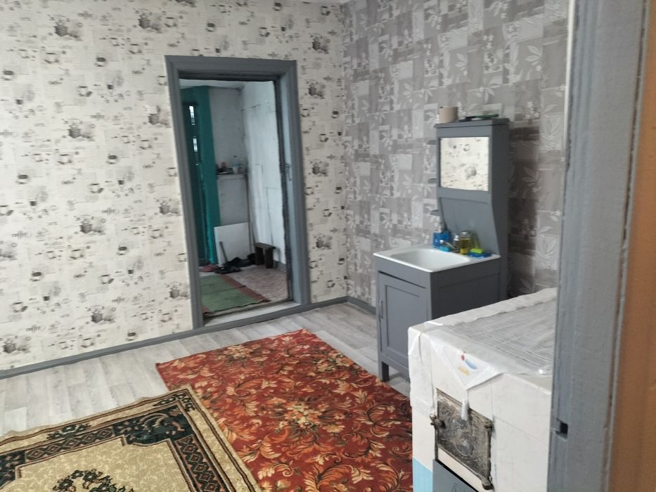 Продам часть дома в центре п.Восточного!