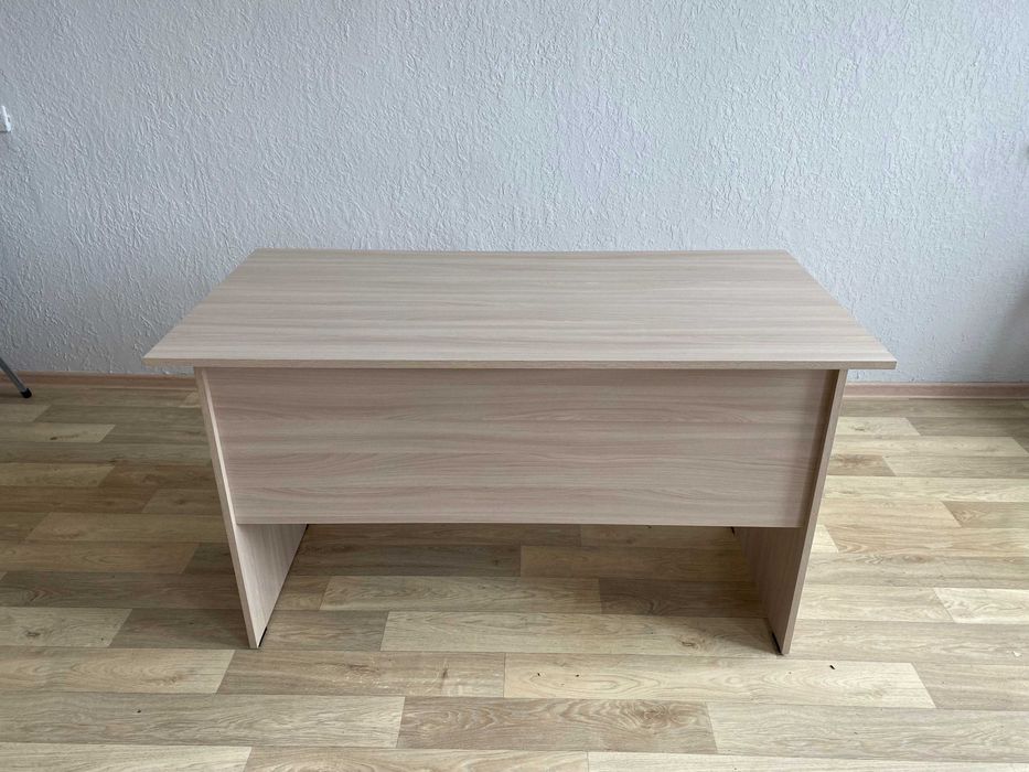 Столы офисные и стулья