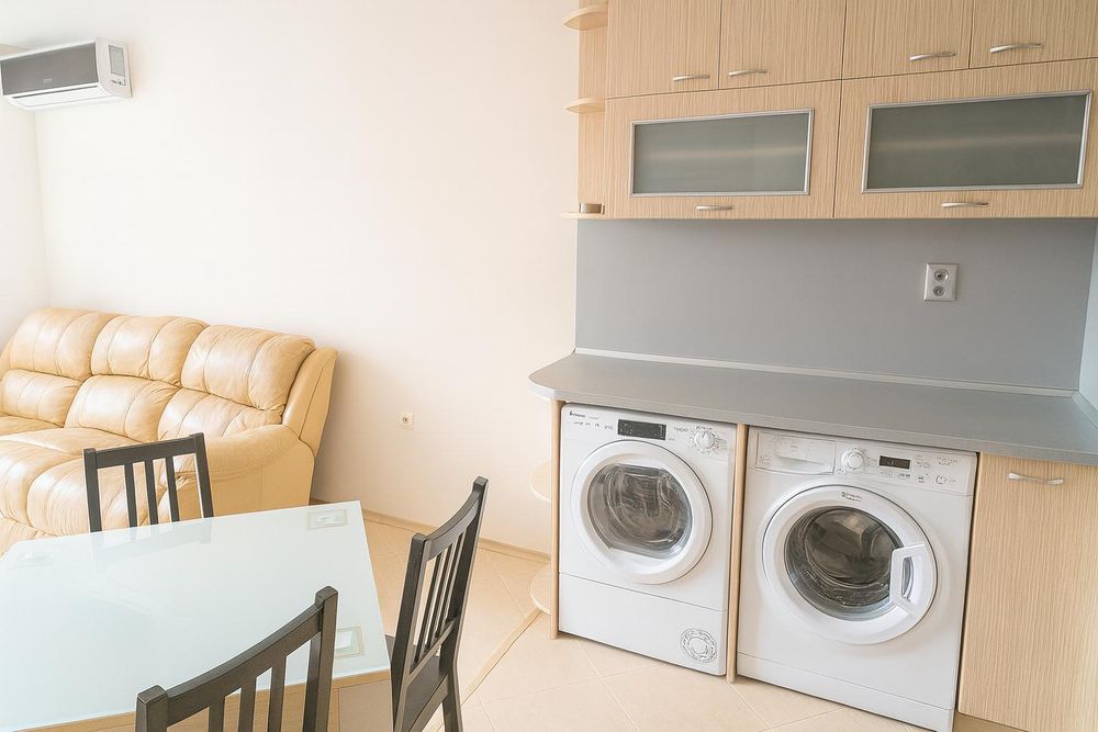 Дава се под наем Двустаен апартамент в Пловдив, Център - 45 кв.м за 409 € - Снимка #1