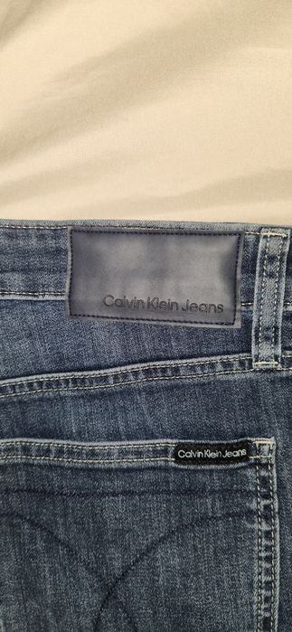Blugi Calvin Klein