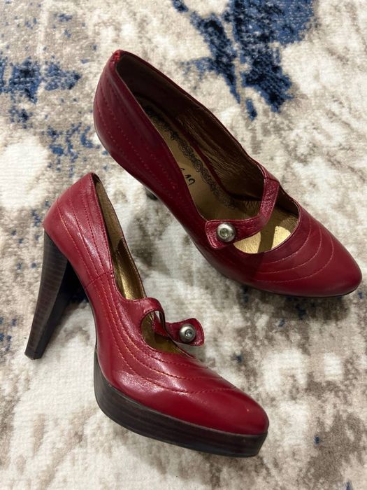 Продается утонченная женская обувь