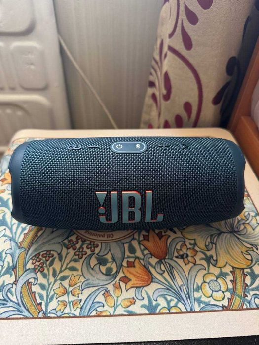 Колонка JBL Charge 5 Синий. Оригинал. В идеале.