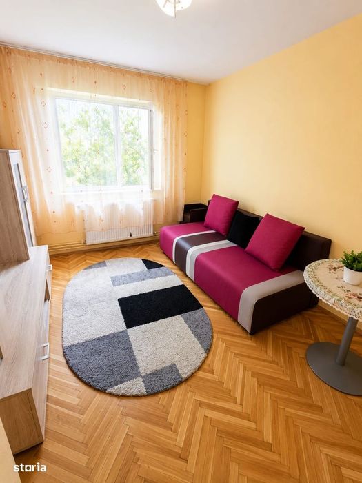 Proprietar,inchiriez ap.3 camere ,zona Lipovei,disponibil imediat
