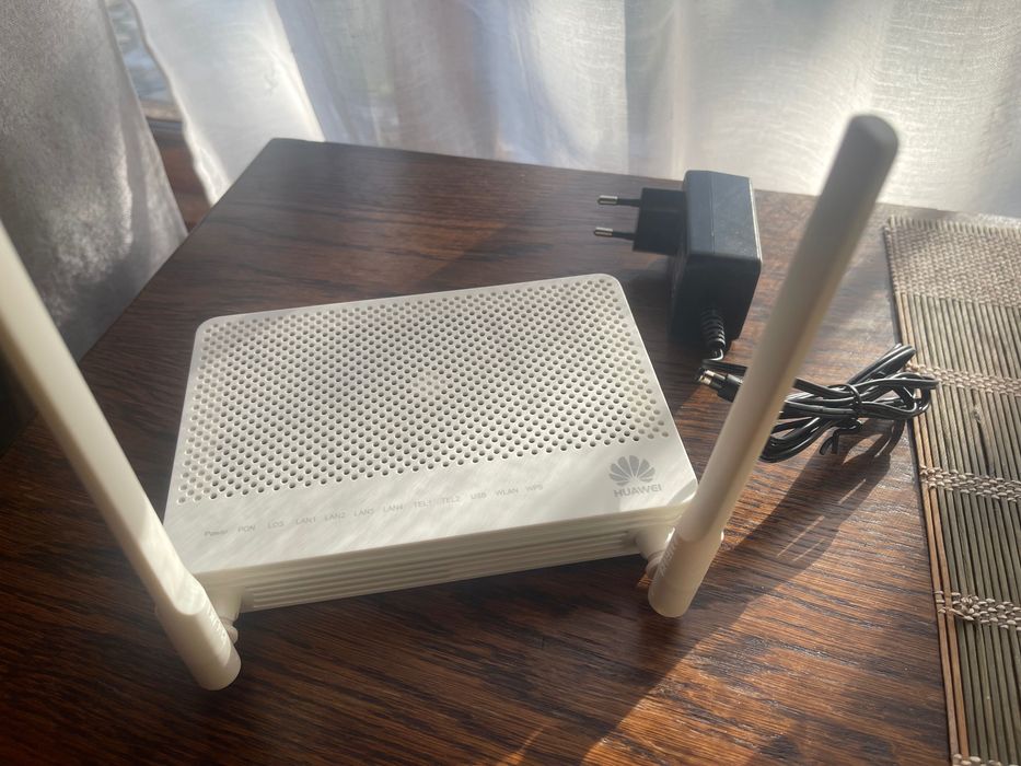 Оптичен рутер Huawei