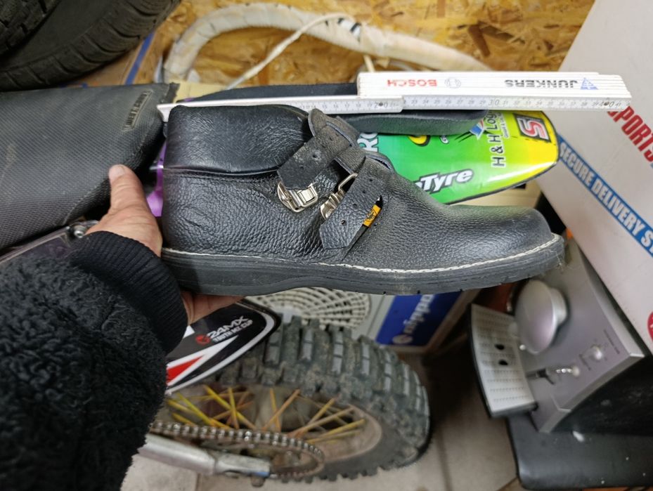 Обувки противохлъзгащи покриви