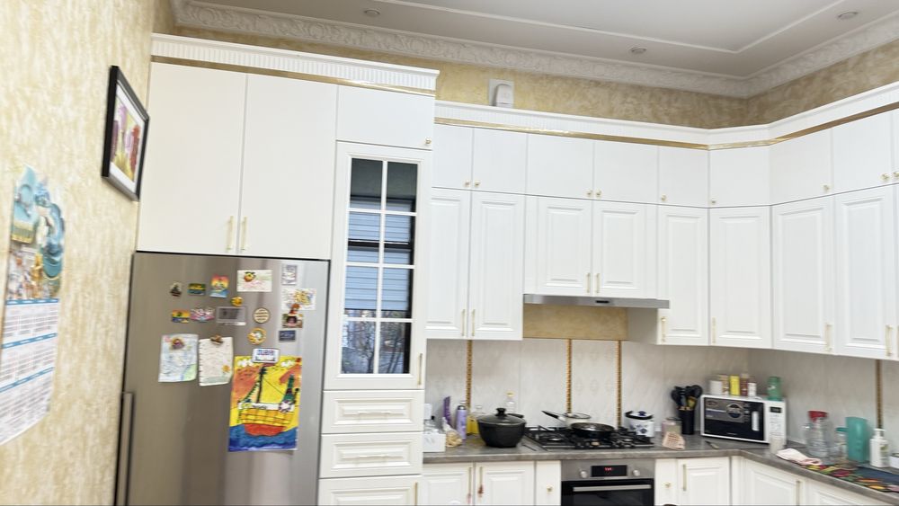 Продается кухоннй гаинитур