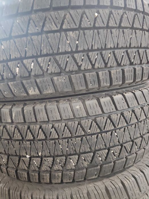 2бр.зимни гуми 215/70/16 Bridgestone