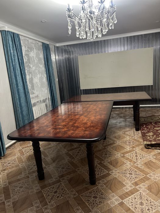 Продаётся гостиный стол