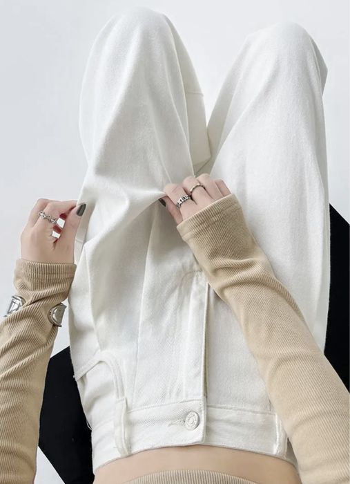 Женские белые джинсы